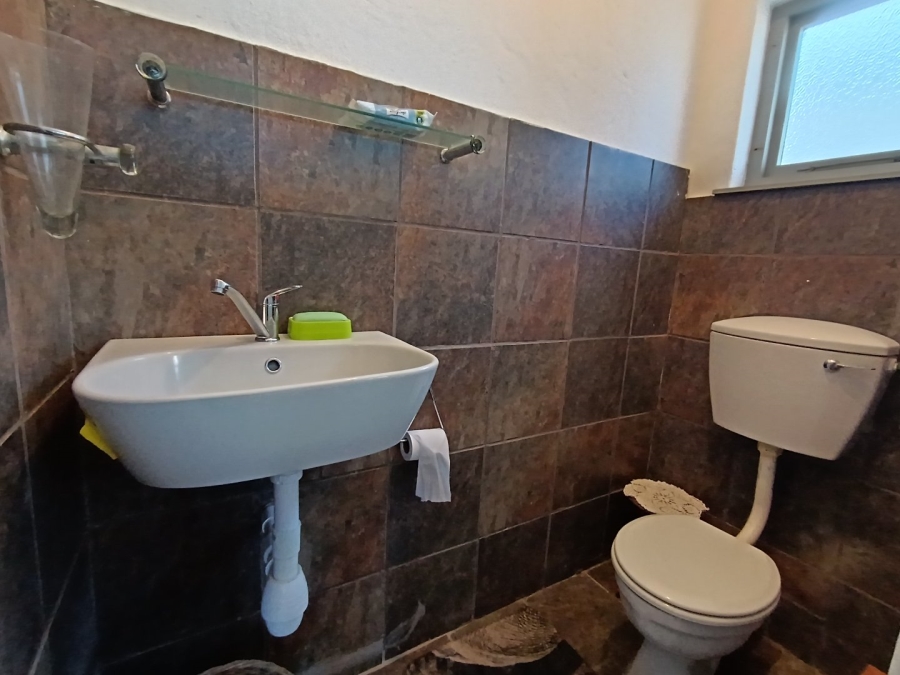 To Let 3 Bedroom Property for Rent in Glentana Western Cape